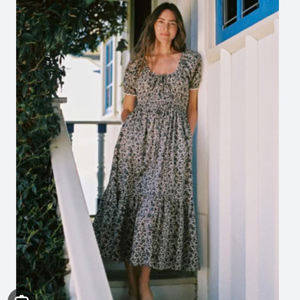 Brynne in daisy black PS